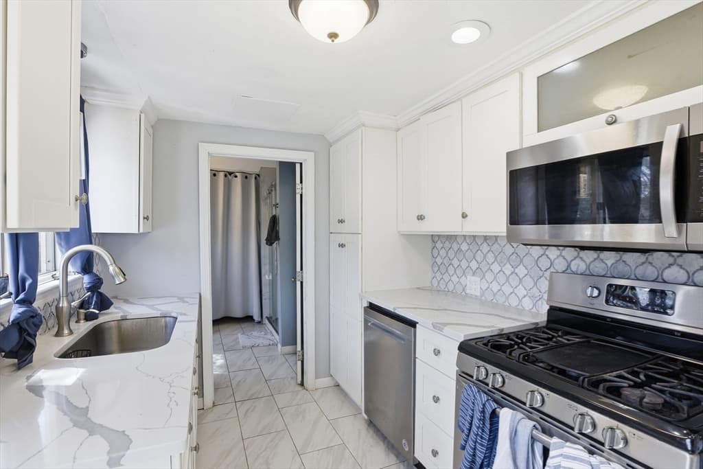 107 Pond St, Rockland MA 02370 photo 15
