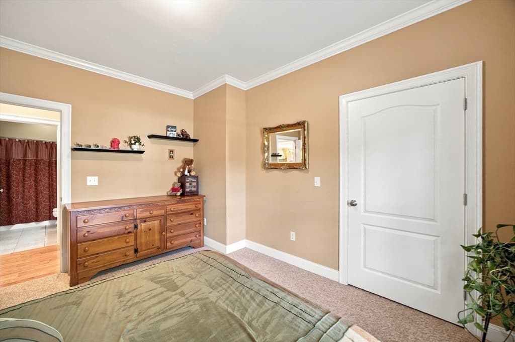 135 Lancaster Dr, Agawam MA 01001 photo 22