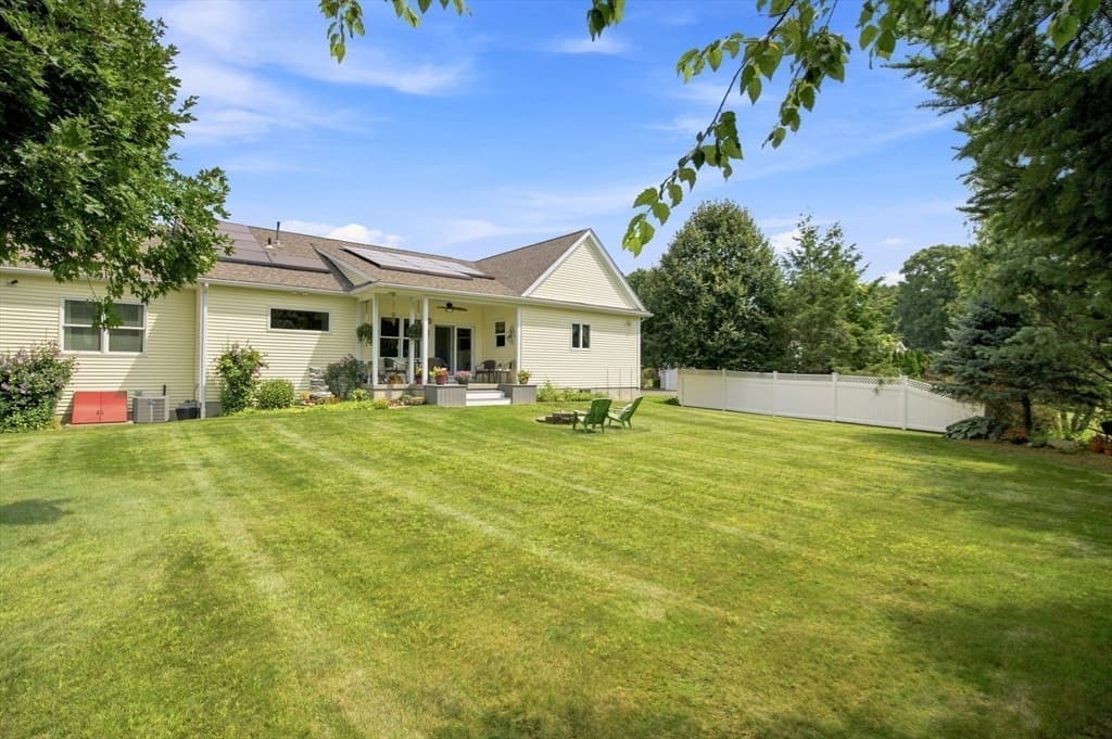 135 Lancaster Dr, Agawam MA 01001 photo 37