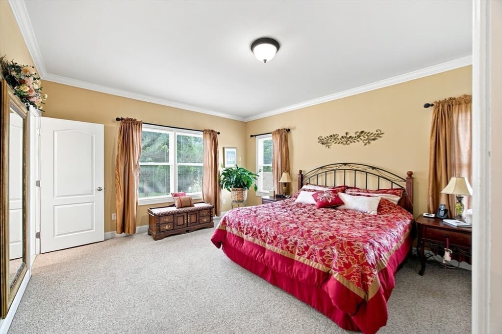 135 Lancaster Dr, Agawam MA 01001 photo 15