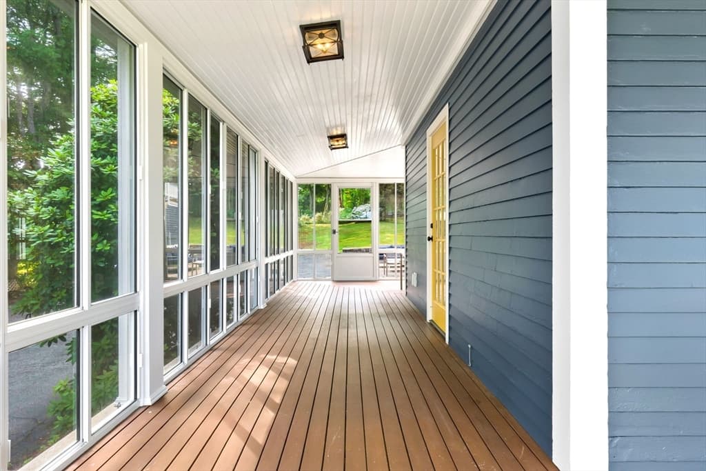 6 Pew Ave, Gloucester MA 01930 photo 8