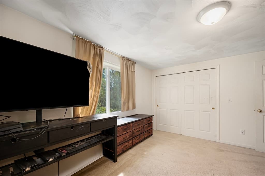 127 Maple St, Attleboro MA 02703 photo 23