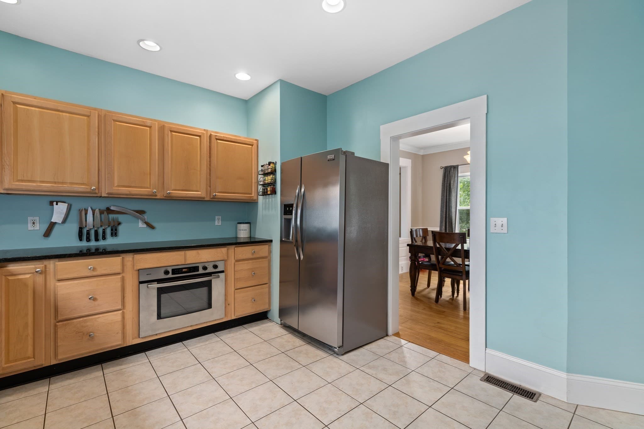 Single Family Residence at 396 Central St, Mansfield MA 02048, Mansfield, photo 3 of 31