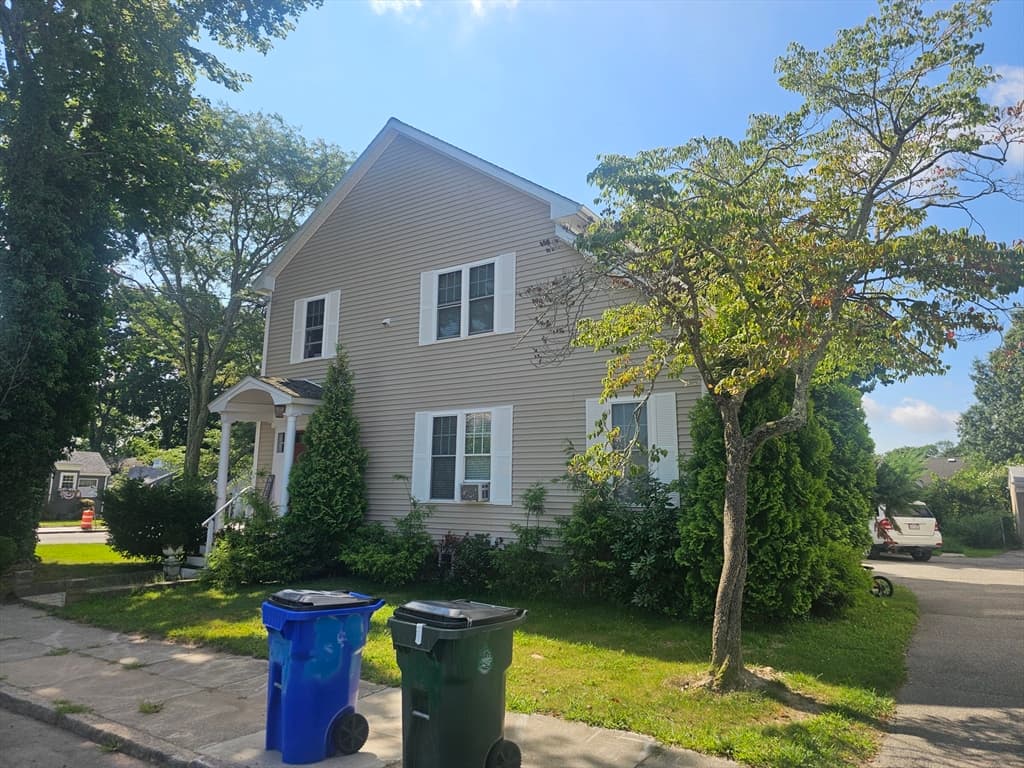 39 Bond Street, Fall River MA 02720