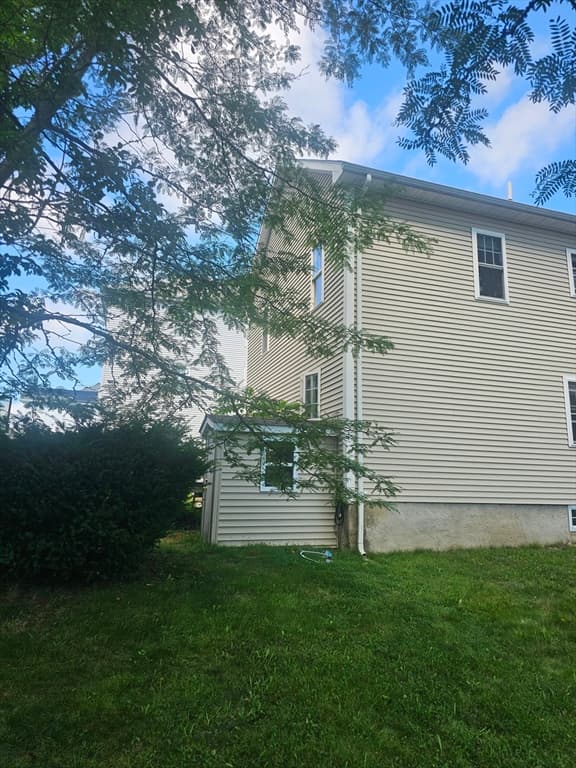 39 Bond Street, Fall River MA 02720 photo 4
