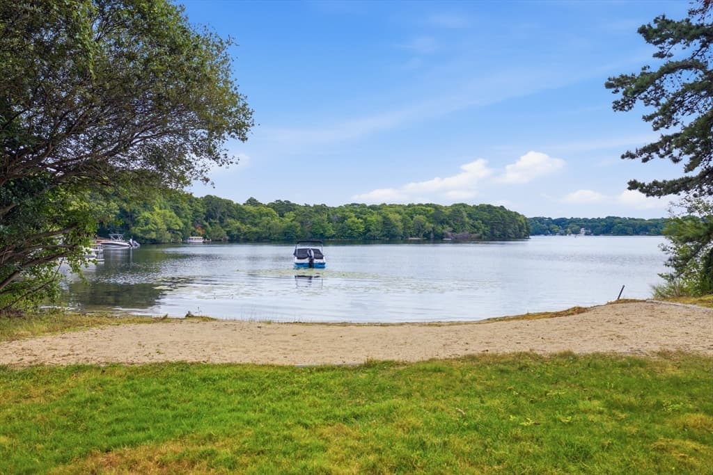 79 Pond Cir, Mashpee MA 02649