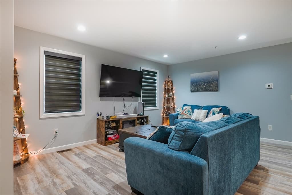550 Spring St # 1, Fall River MA 02721 photo 4