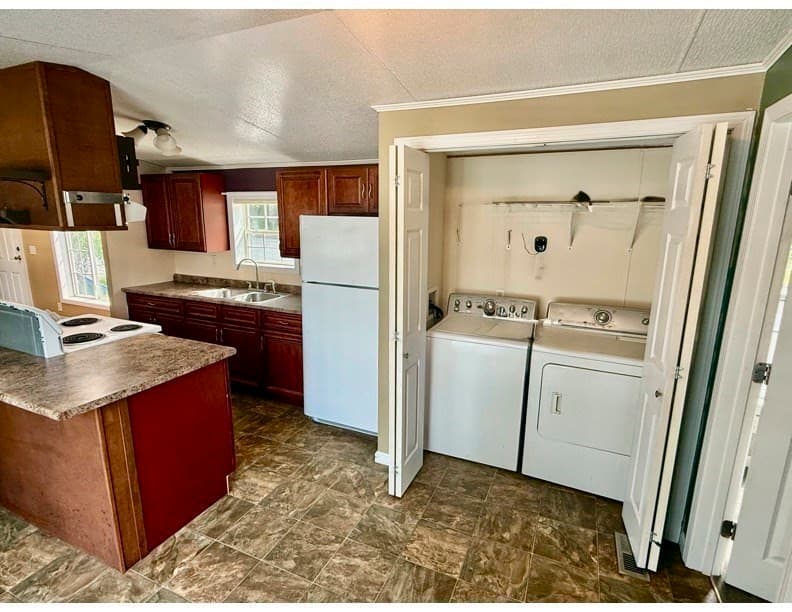 11 Quaboag Valley, Palmer MA 01069 photo 13