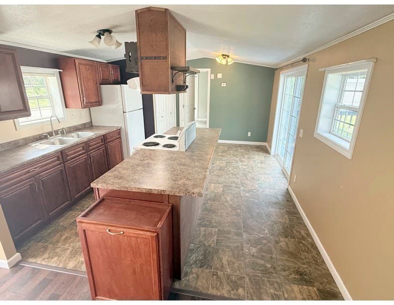 11 Quaboag Valley, Palmer MA 01069 photo 7