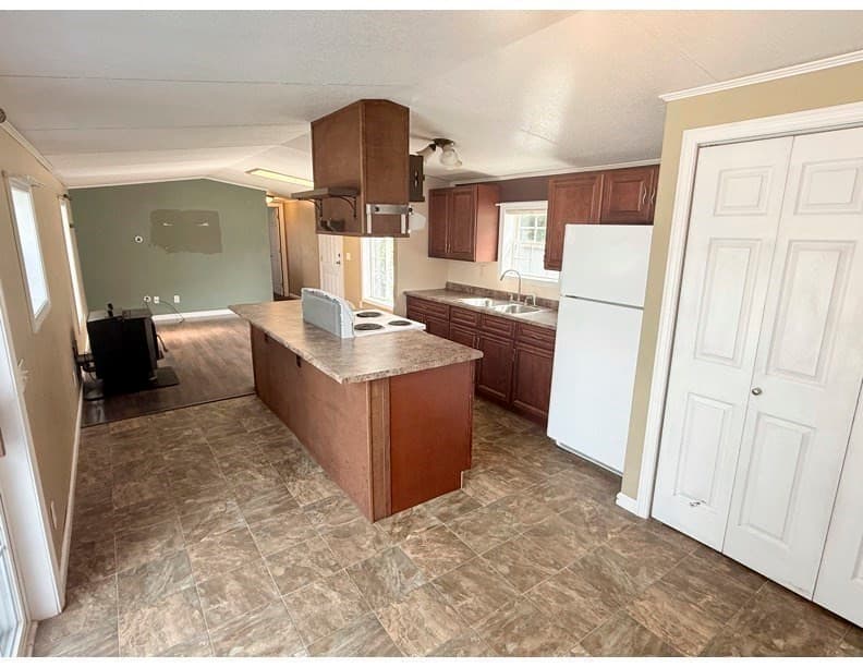 11 Quaboag Valley, Palmer MA 01069 photo 10