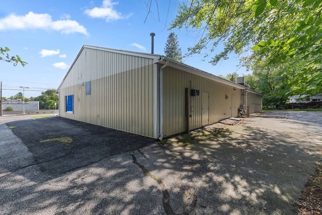 184 W Main Street, Dudley MA 01571 photo 32