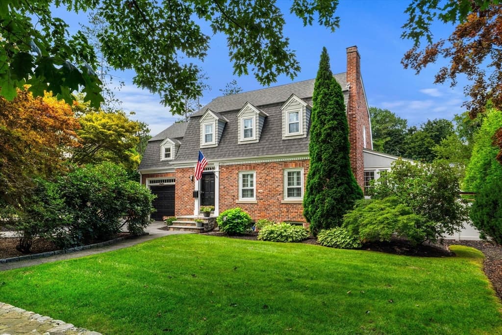 17 Lowell St, Andover MA 01810