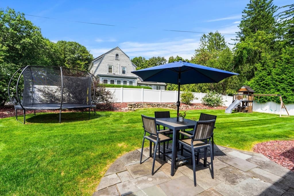 17 Lowell St, Andover MA 01810 photo 4