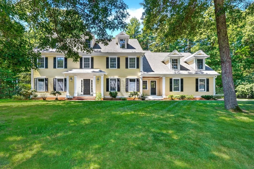 26 Sweeney Ridge Rd, Bedford MA 01730