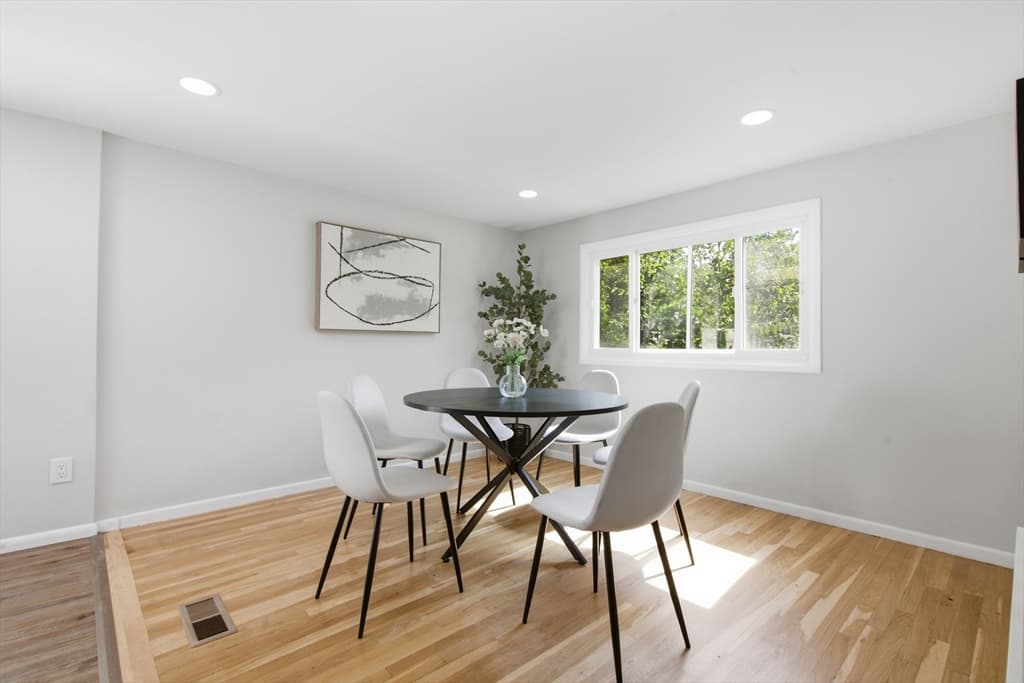 1 Belnap Rd, Boston MA 02136 photo 7