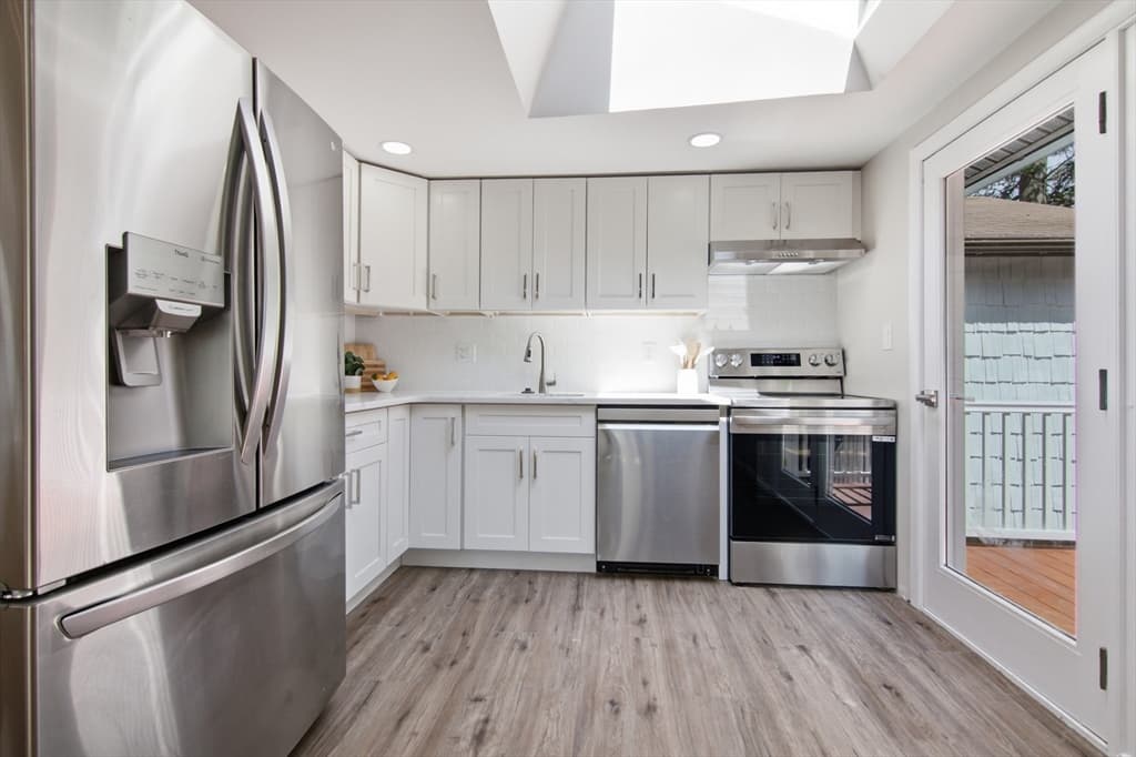 1 Belnap Rd, Boston MA 02136 photo 9