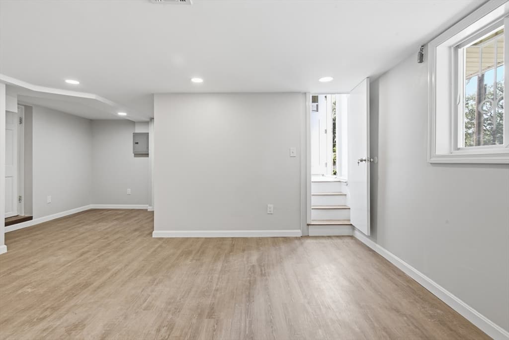 1 Belnap Rd, Boston MA 02136 photo 25
