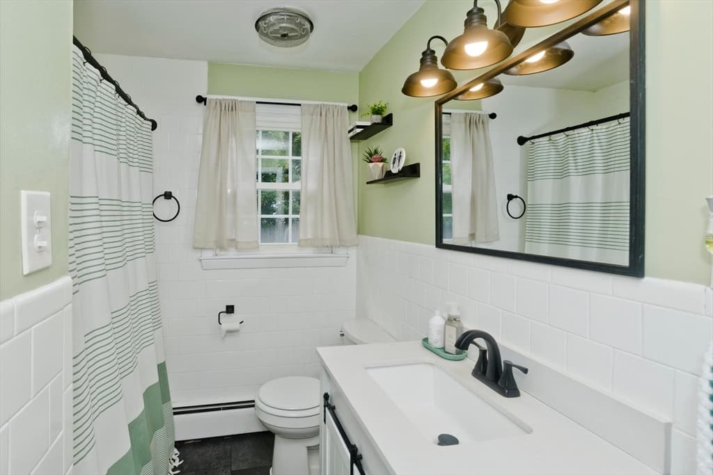 14 Bliss Rd, Bellingham MA 02019 photo 12