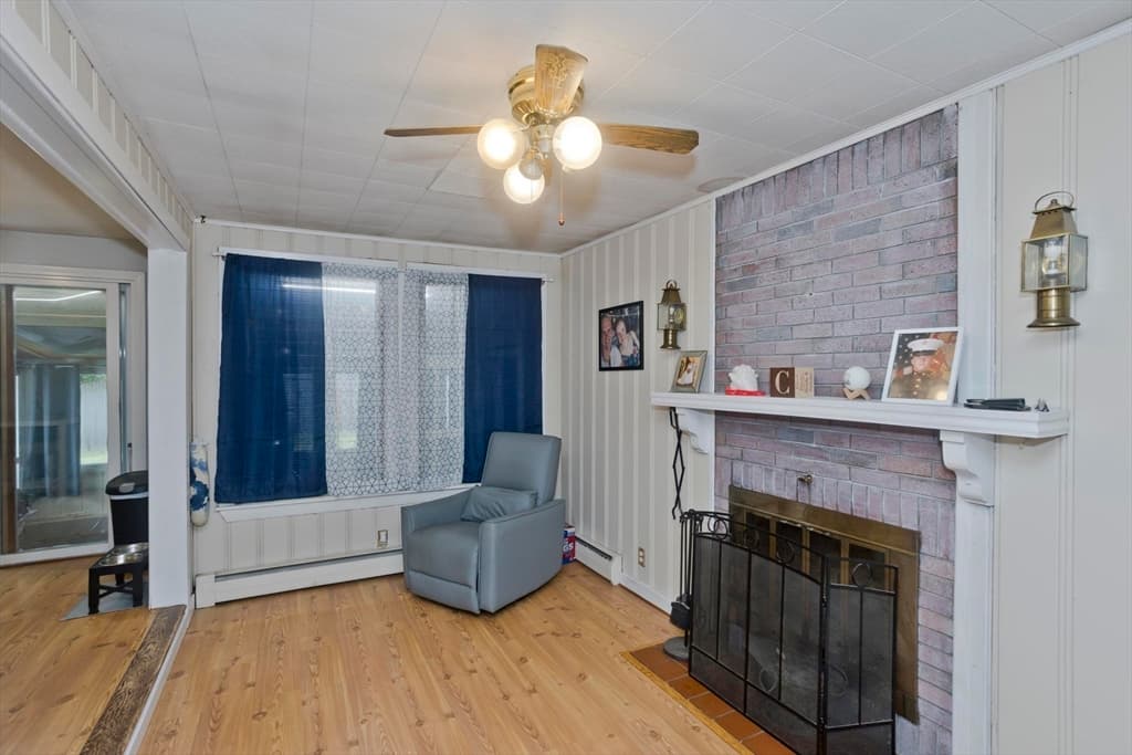 14 Bliss Rd, Bellingham MA 02019 photo 4