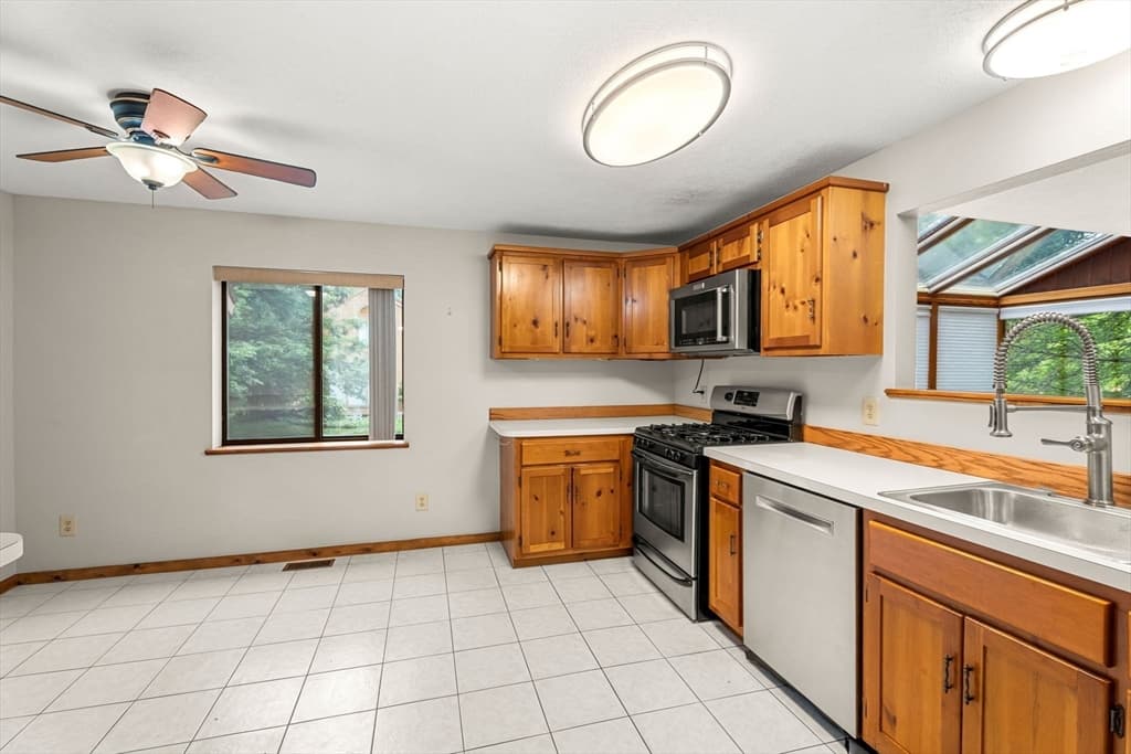 13 Eaton Ct # 13, Haverhill MA 01832 photo 13