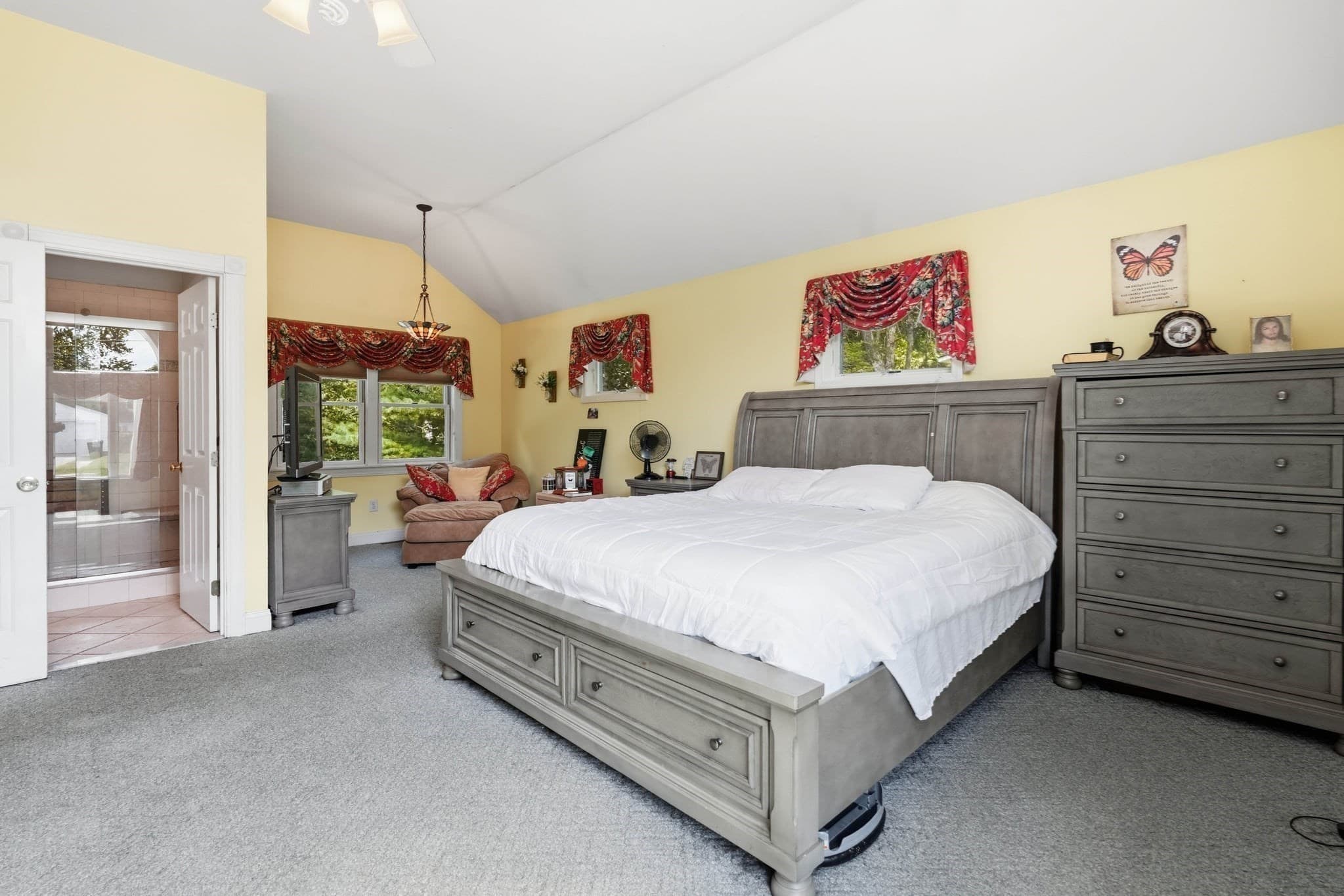Single Family Residence at 14 Briscoe Rd, Groveland MA 01834, Groveland, photo 12 of 39