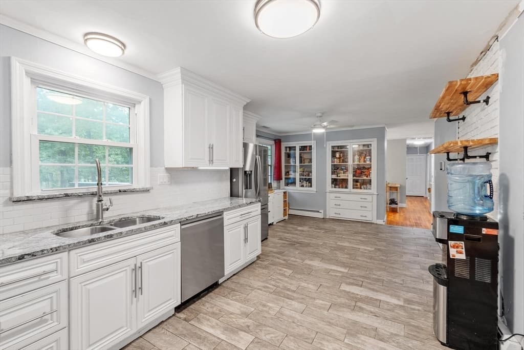456 Summer, North Andover MA 01845 photo 4