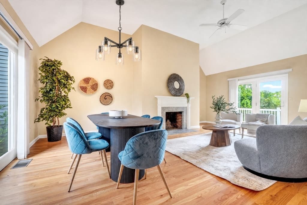 35 Mitchell Grant Way # 35, Bedford MA 01730
