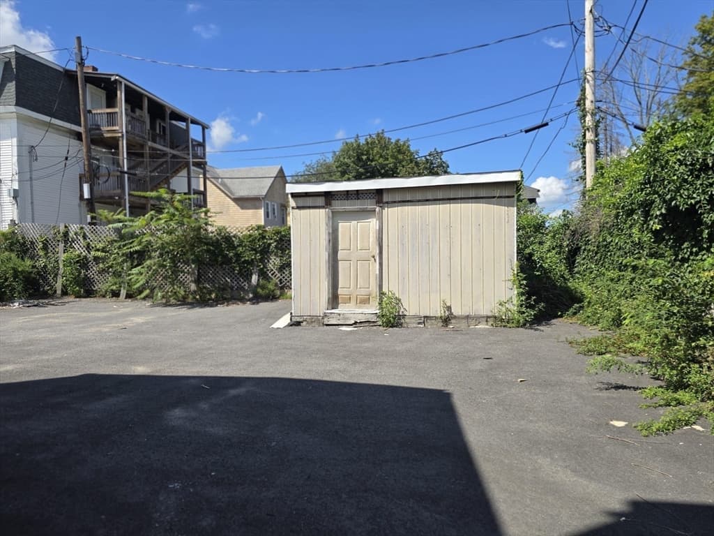 158 Austin St, Worcester MA 01609 photo 10