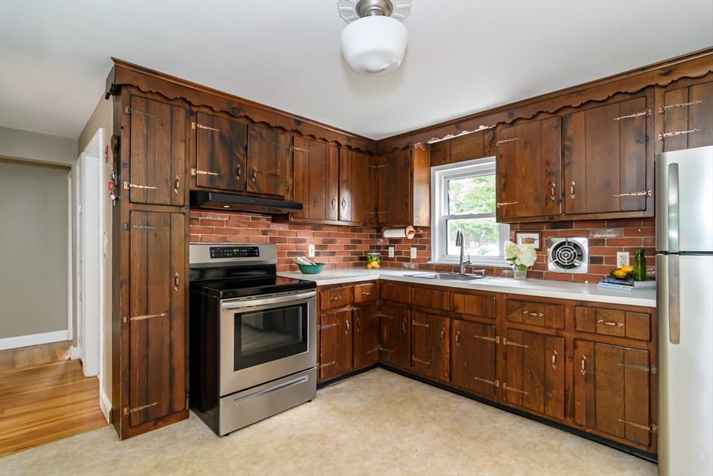 118 Brickel Rd, Stoughton MA 02072 photo 7