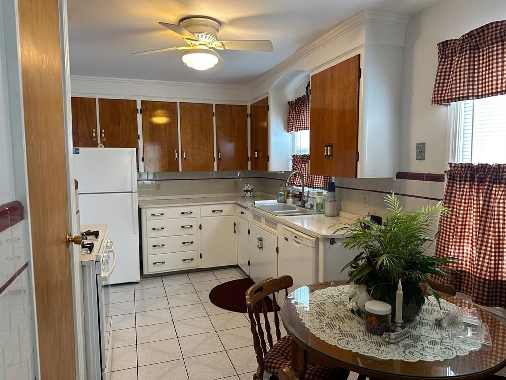 124 Felton St., New Bedford MA 02745 photo 11