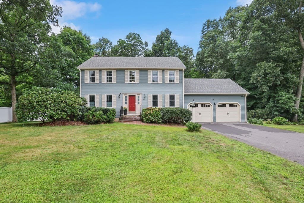 82 Achilles Way, North Attleboro MA 02760