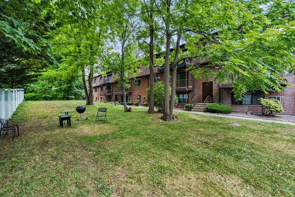 45 West St # C4, Randolph MA 02368 photo 3