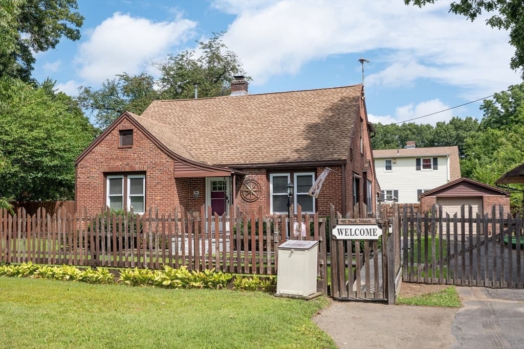 41 Park St, Agawam MA 01030 photo 34