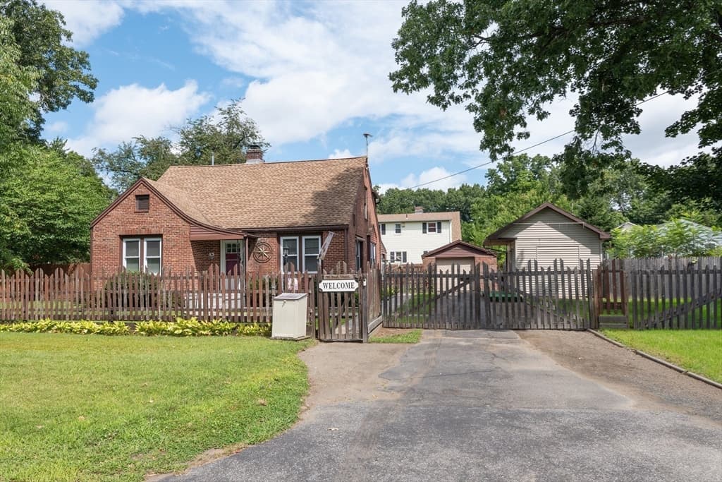 41 Park St, Agawam MA 01030 photo 33
