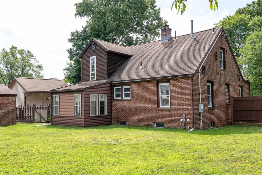 41 Park St, Agawam MA 01030 photo 35