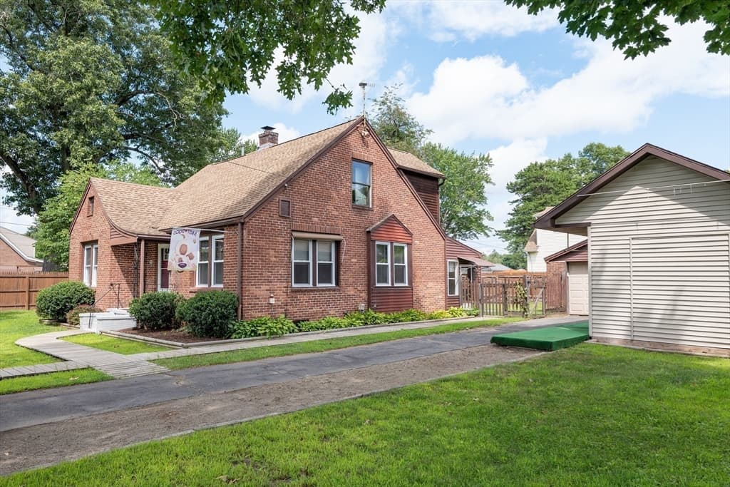 41 Park St, Agawam MA 01030 photo 31