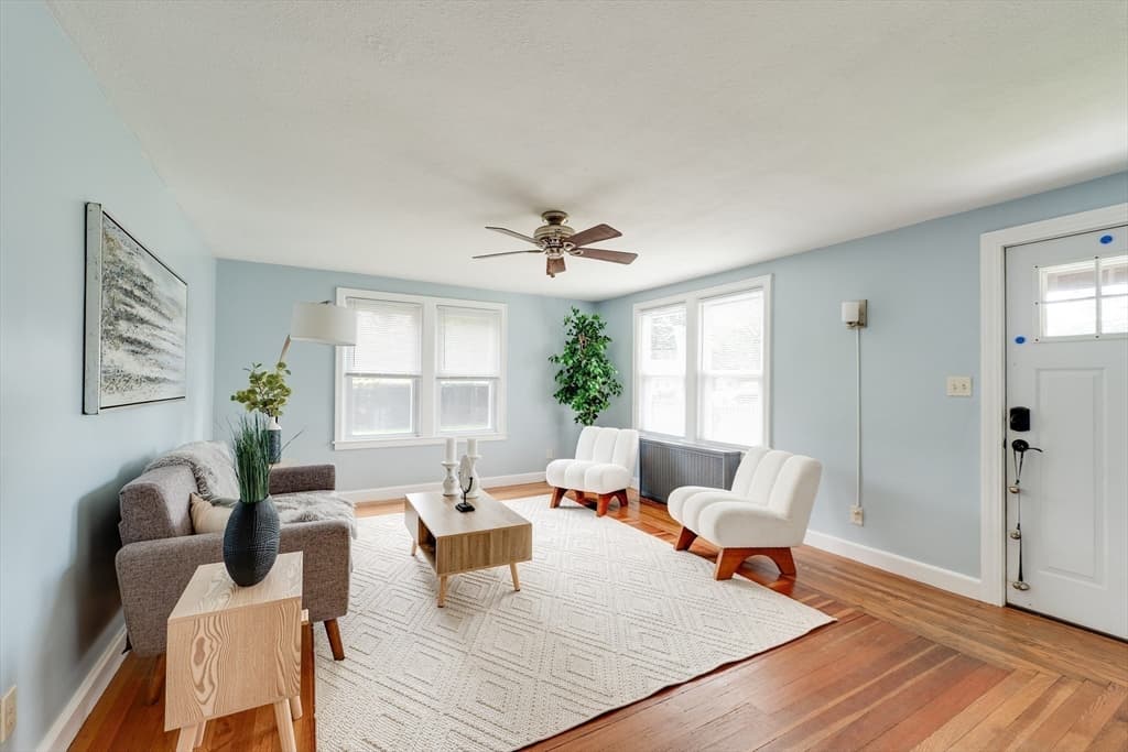 41 Park St, Agawam MA 01030 photo 4