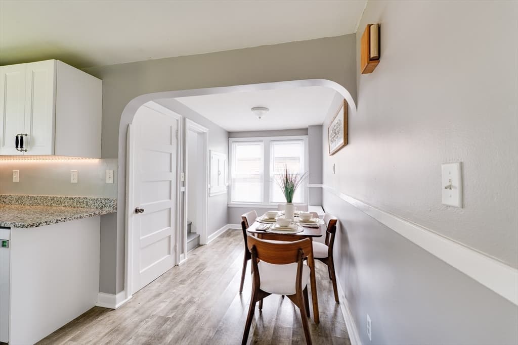 41 Park St, Agawam MA 01030 photo 8
