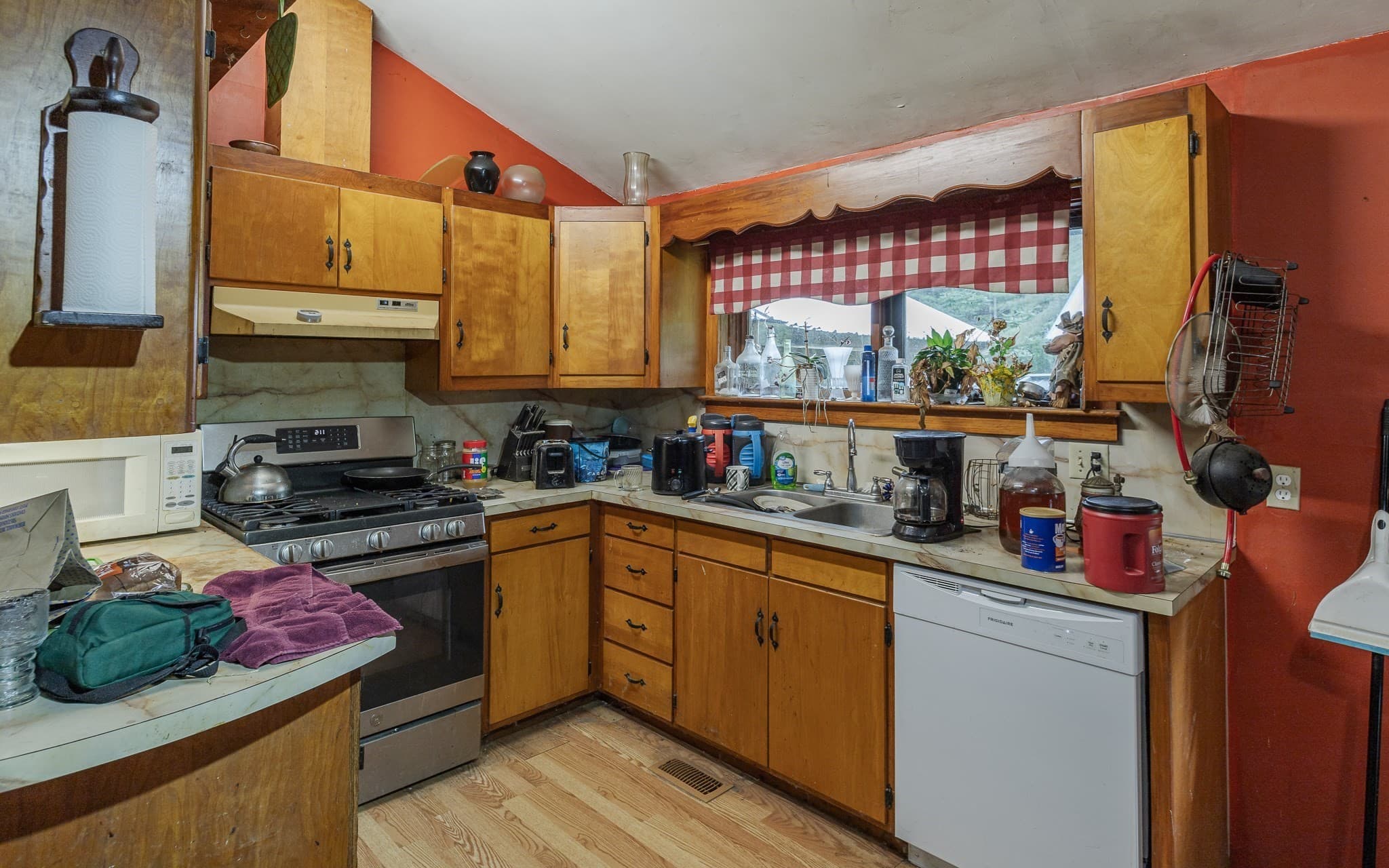 Single Family Residence at 364 Jacksonville Rd, Colrain MA 01340, photo 9 of 38