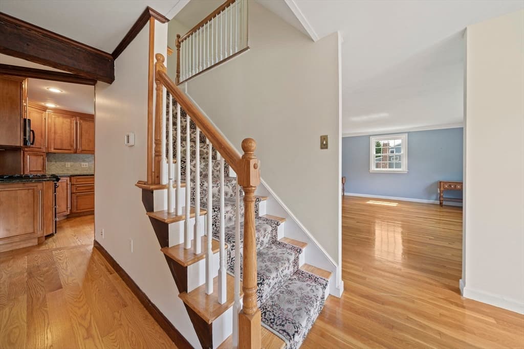 20 Worcester Dr, Norwood MA 02062 photo 8