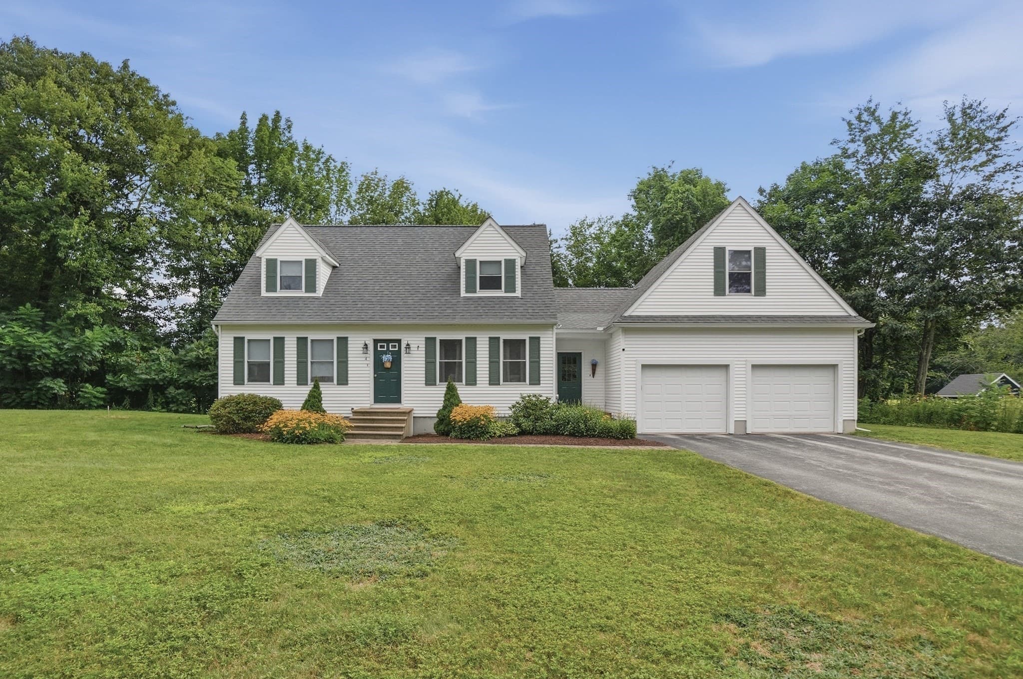 4 Mccann Place, Paxton MA 01612