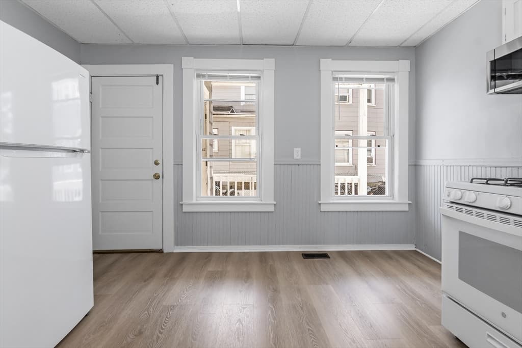 31-33 Bourne Street, Lowell MA 01852 photo 12