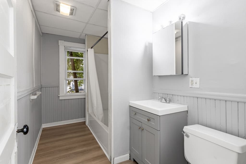 31-33 Bourne Street, Lowell MA 01852 photo 32