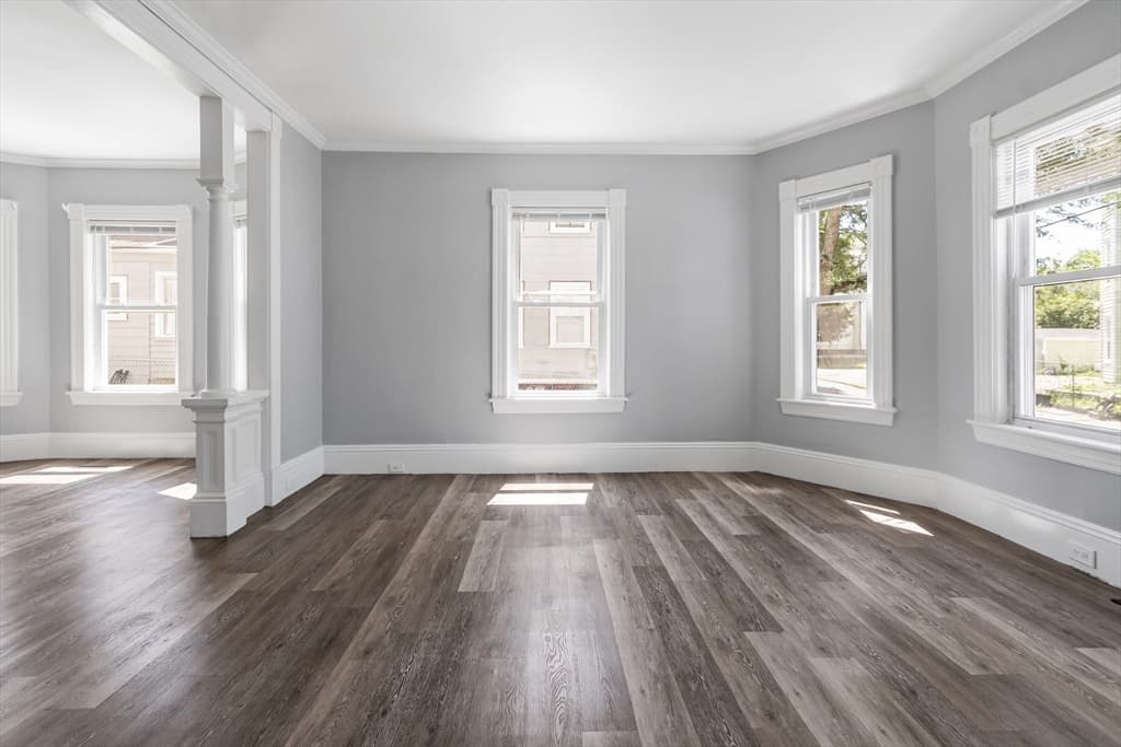 31-33 Bourne Street, Lowell MA 01852 photo 5