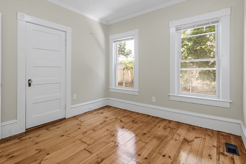 31-33 Bourne Street, Lowell MA 01852 photo 20