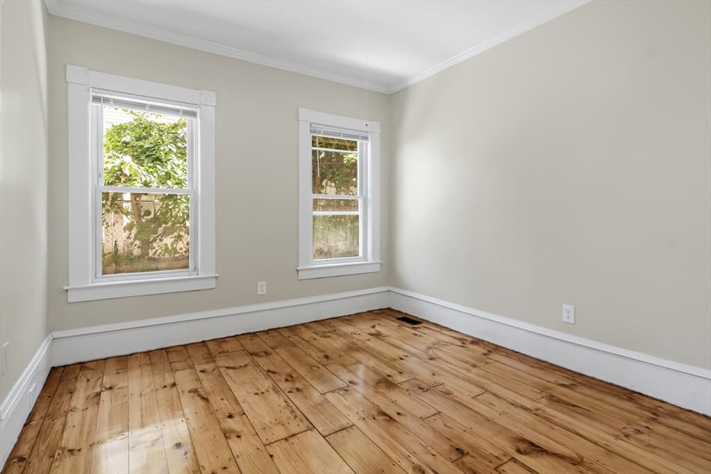 31-33 Bourne Street, Lowell MA 01852 photo 18