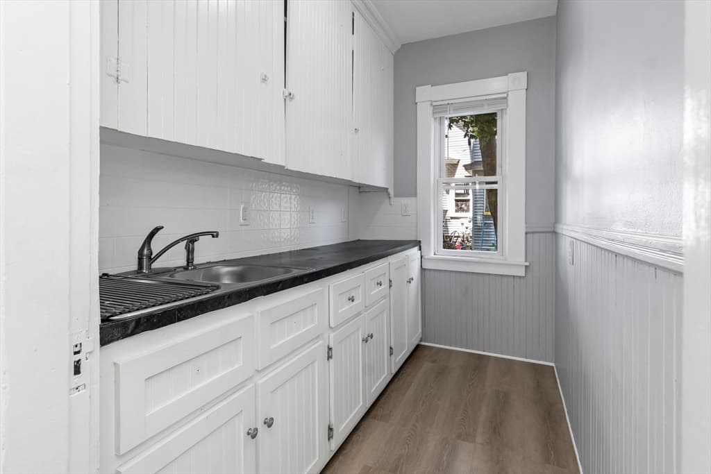 31-33 Bourne Street, Lowell MA 01852 photo 15