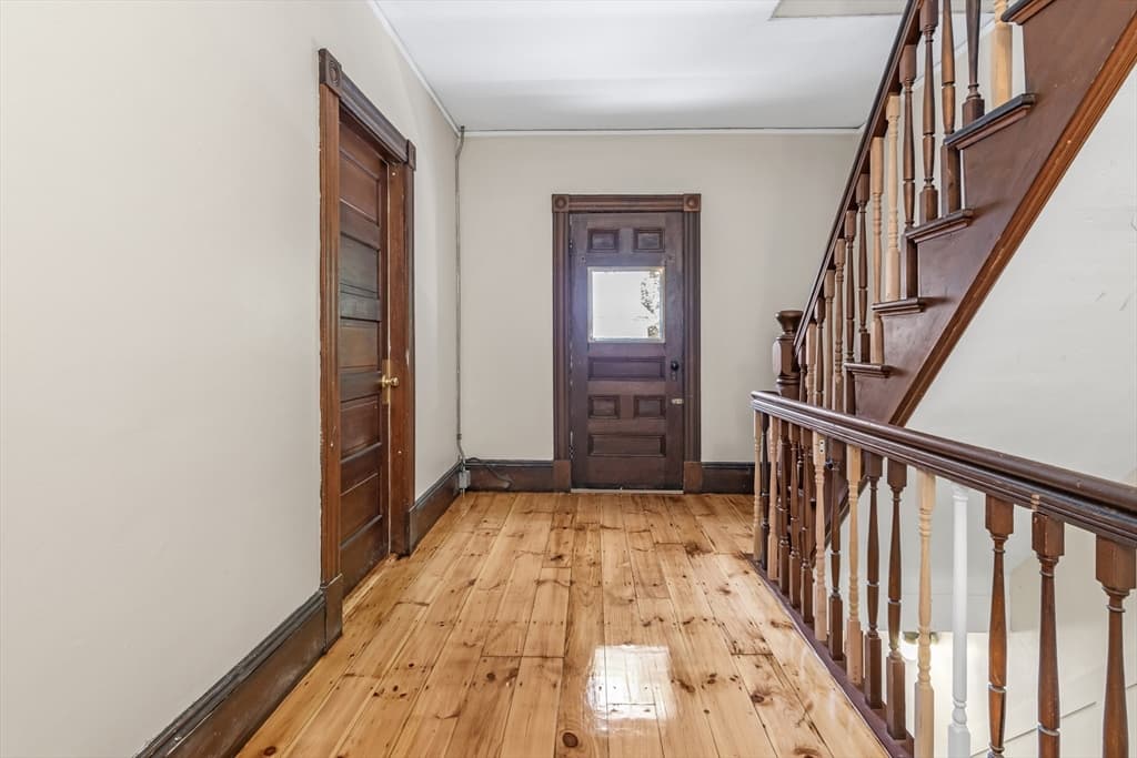 31-33 Bourne Street, Lowell MA 01852 photo 21