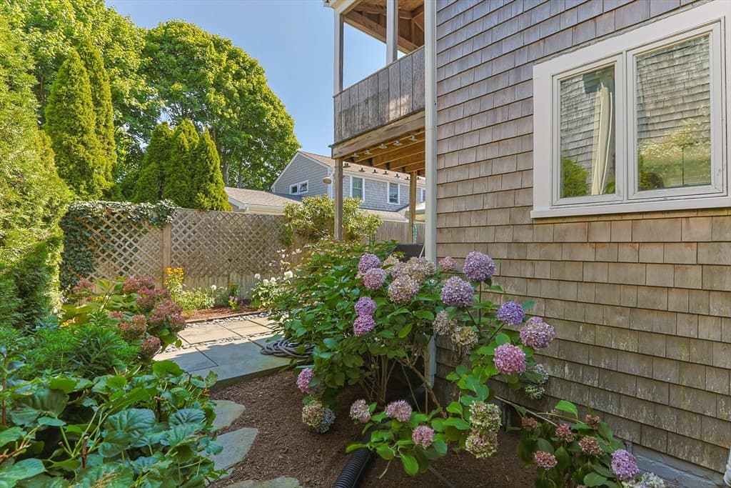 39 Pleasant Street, Provincetown MA 02657 photo 26