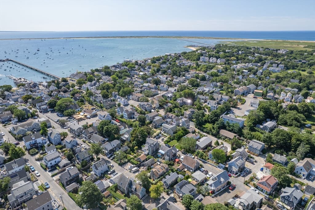39 Pleasant Street, Provincetown MA 02657 photo 32